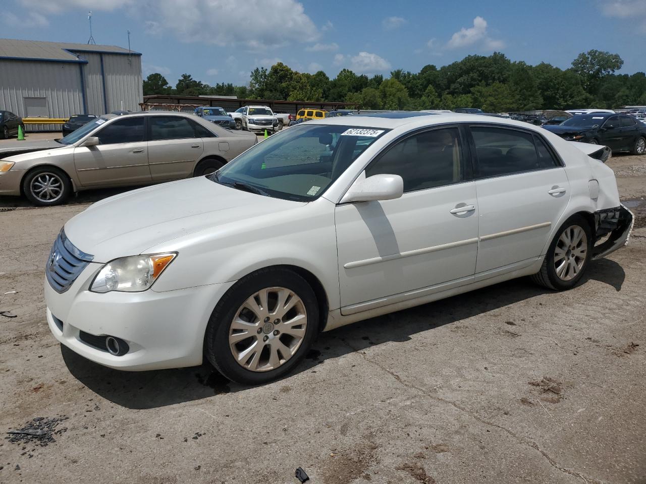 TOYOTA AVALON XL