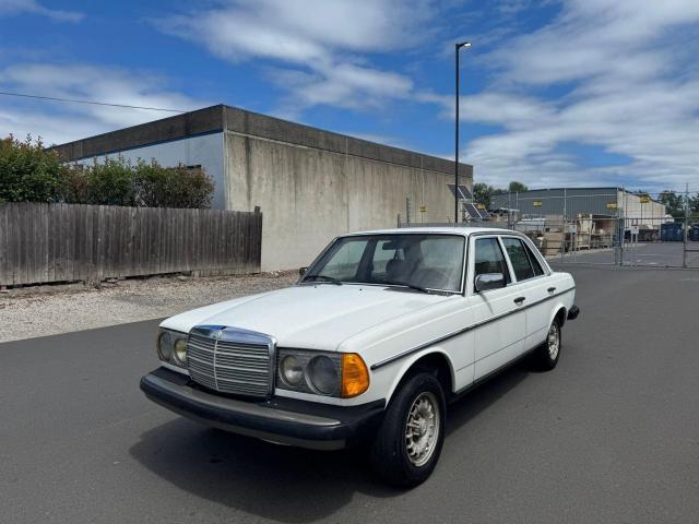 MERCEDES-BENZ 300 DT 1982 white sedan 4d diesel WDBAB33A7CB007281 photo #3