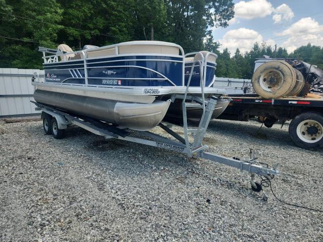 Global Auto Auctions: 2022 SUN TRACKER PARTY BARGE