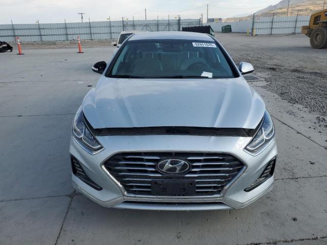 2019 HYUNDAI SONATA HYB KMHE24L30KA088196