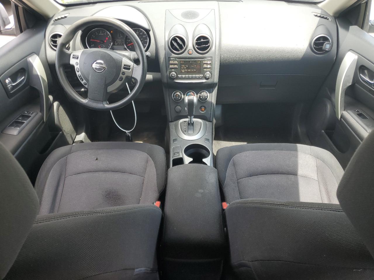 Nissan Rogue s 2012
