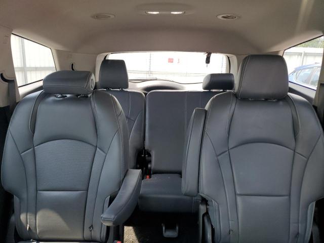 2018 BUICK ENCLAVE ES 5GAEVAKW0JJ225790