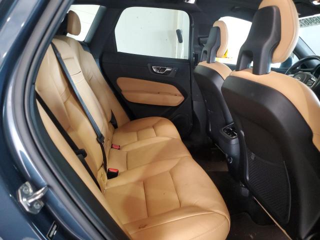 2018 VOLVO XC60 T5 IN YV4102RL6J1029993