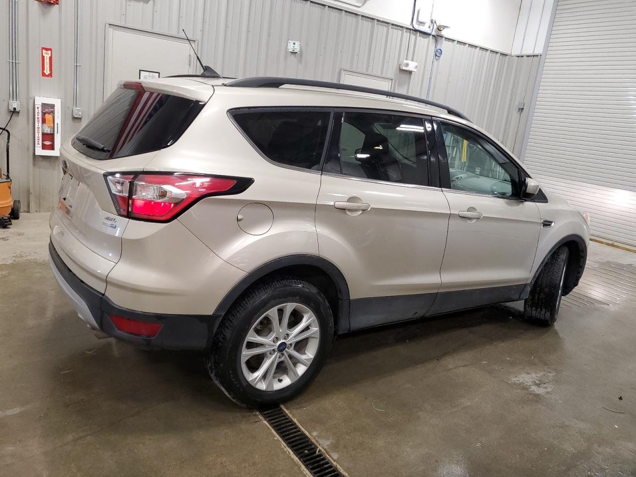 FORD ESCAPE SEL