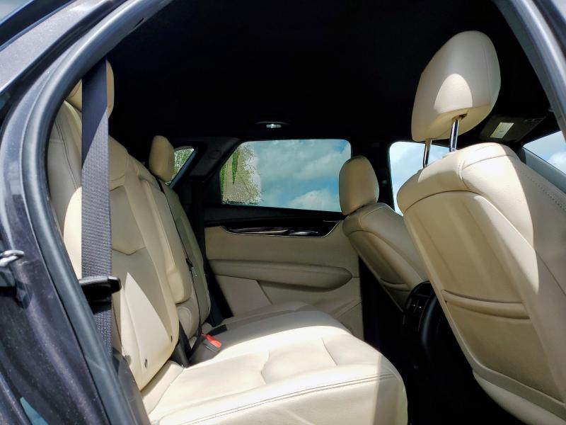 2017 CADILLAC XT5 1GYKNARS0HZ105465