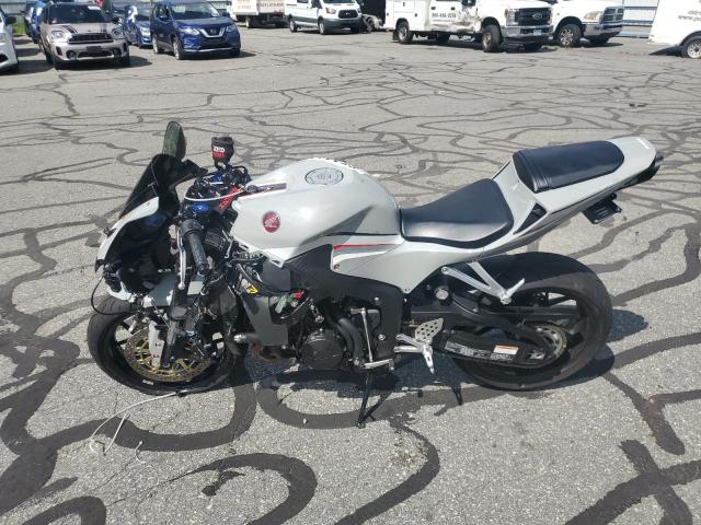 2025 HONDA CBR600 RR JH2PC40H5SK200051