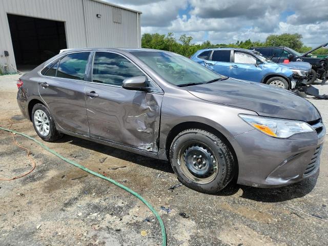 Vin: 4t1bf1fk5hu453181, lot: 62499525, toyota camry le 20174