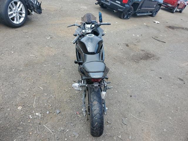 2018 SUZUKI GSX250R LC6DN11A8J1101620