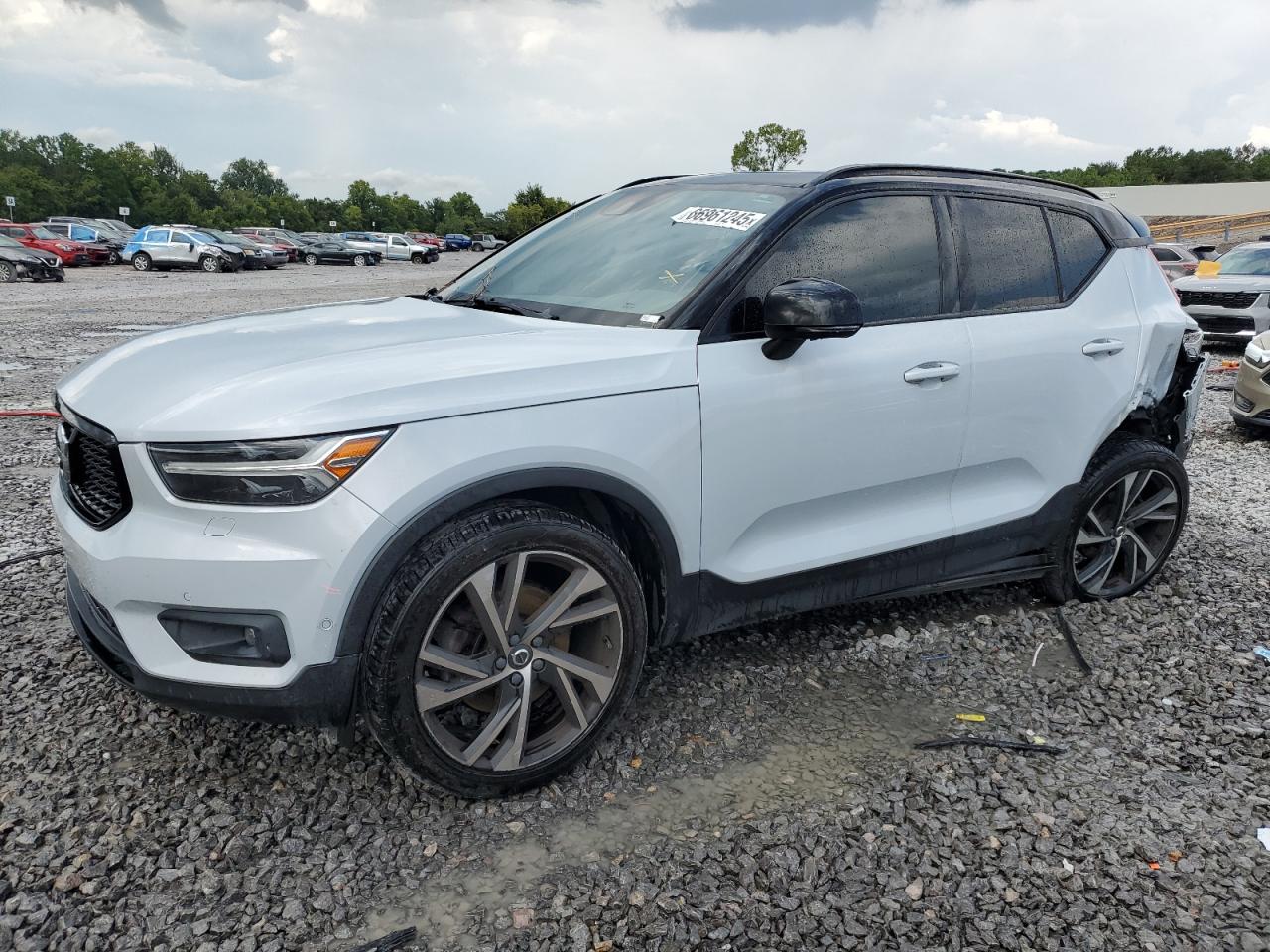 VOLVO XC40 T5 R-DESIGN