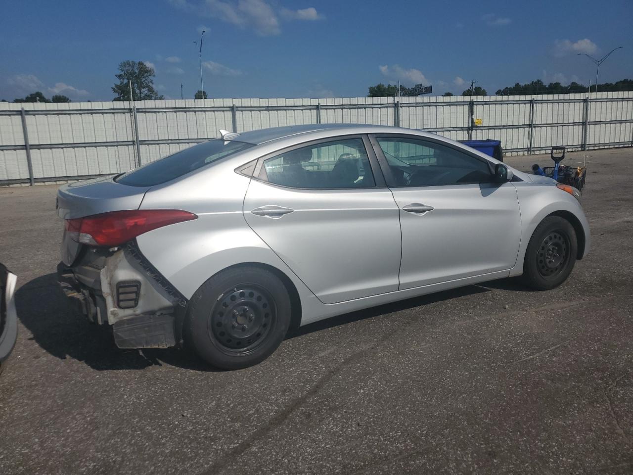 HYUNDAI ELANTRA GLS