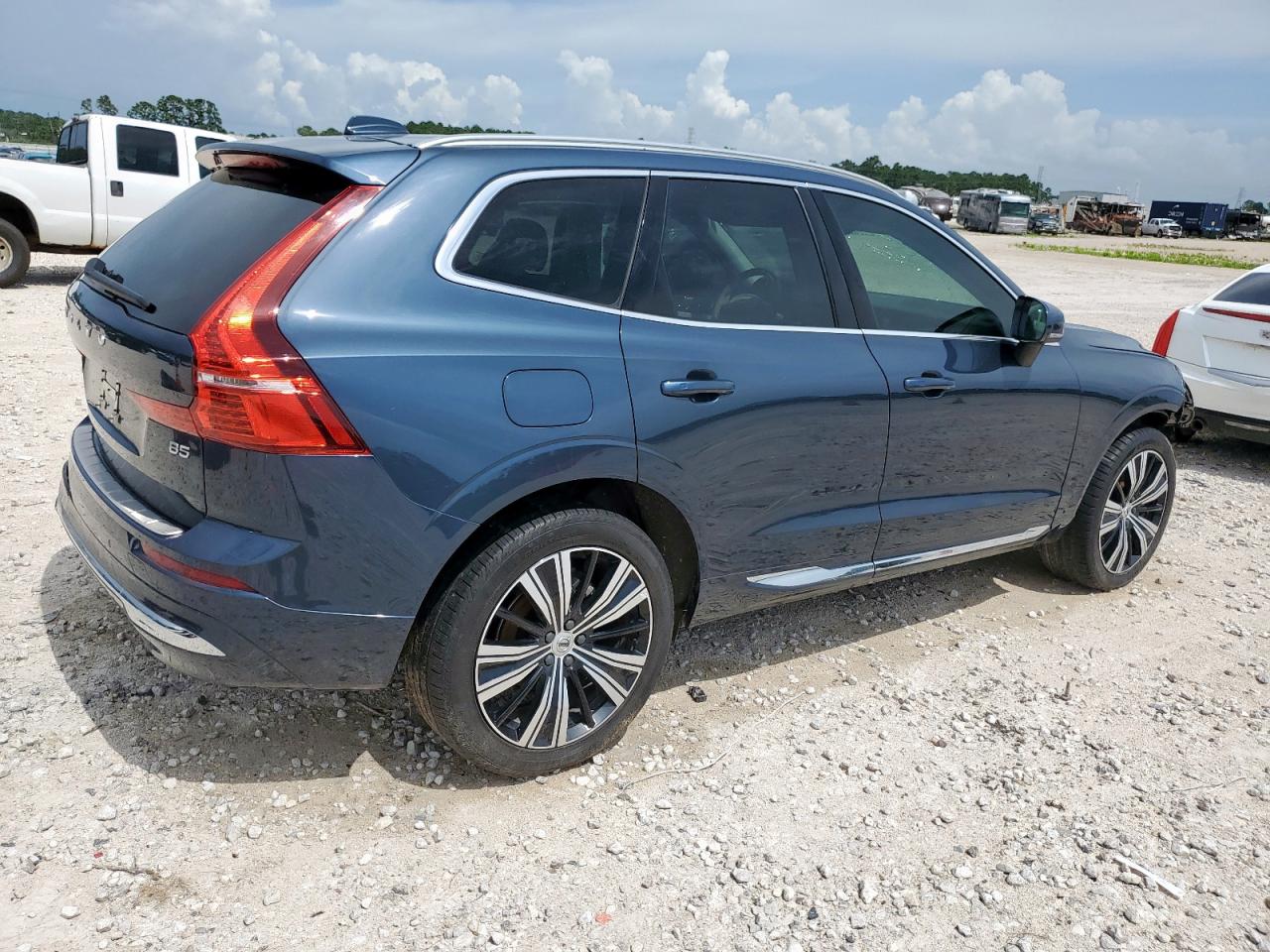 VOLVO XC60 B5 INSCRIPTION
