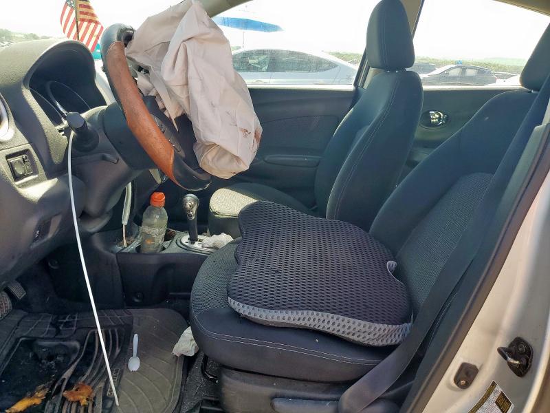 2015 NISSAN VERSA S 3N1CN7AP0FL829894