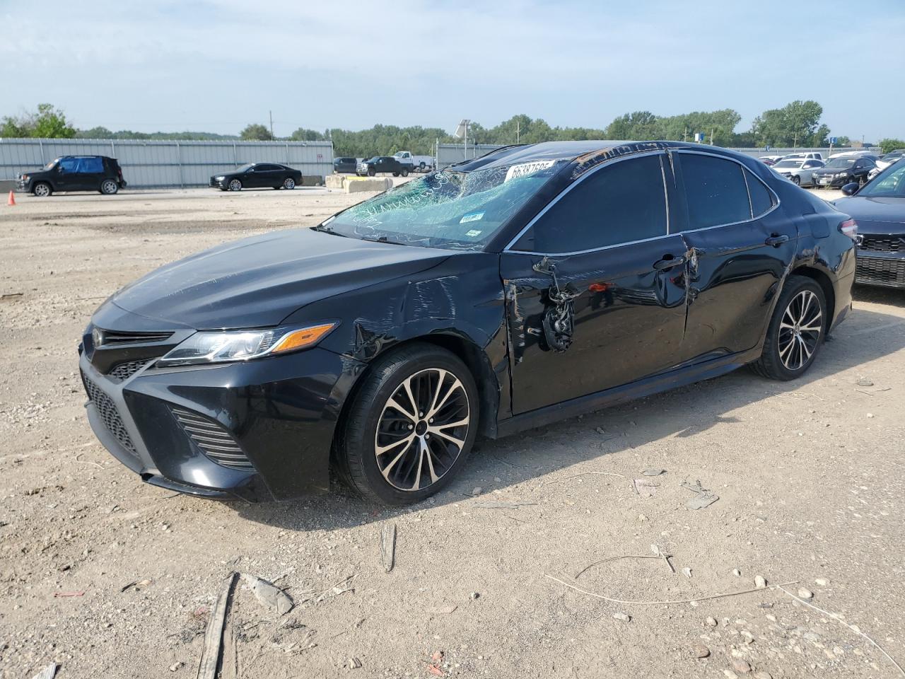 TOYOTA CAMRY SE