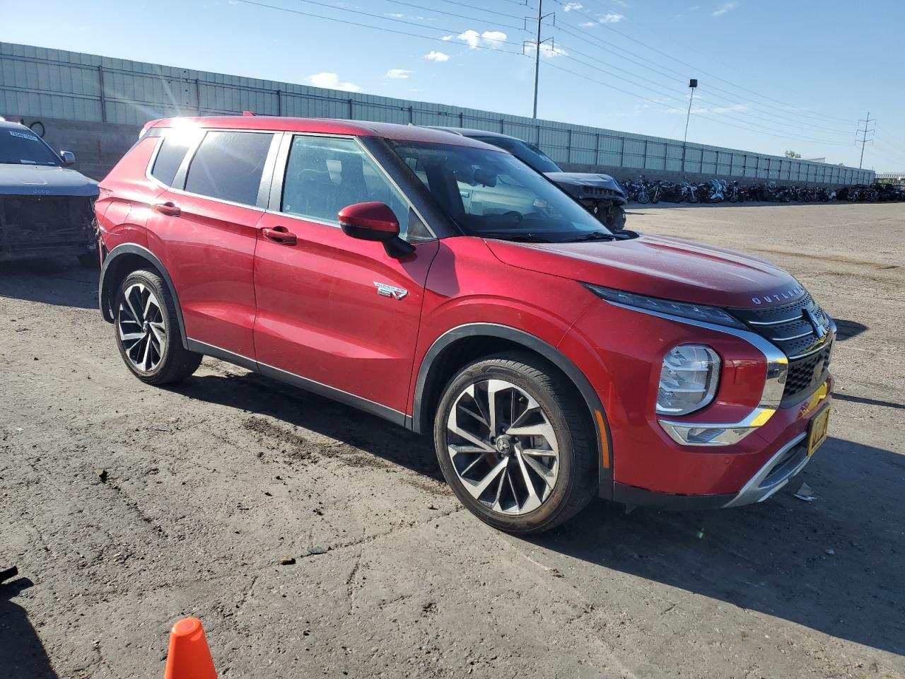 MITSUBISHI OUTLANDER SE