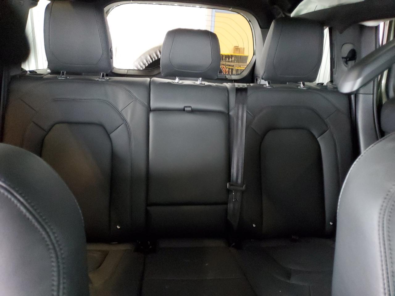 LAND ROVER DEFENDER 110 SE