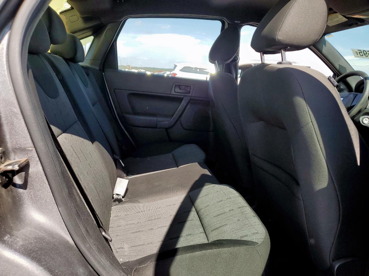 Lot #3232300881 2009 FORD FOCUS SE