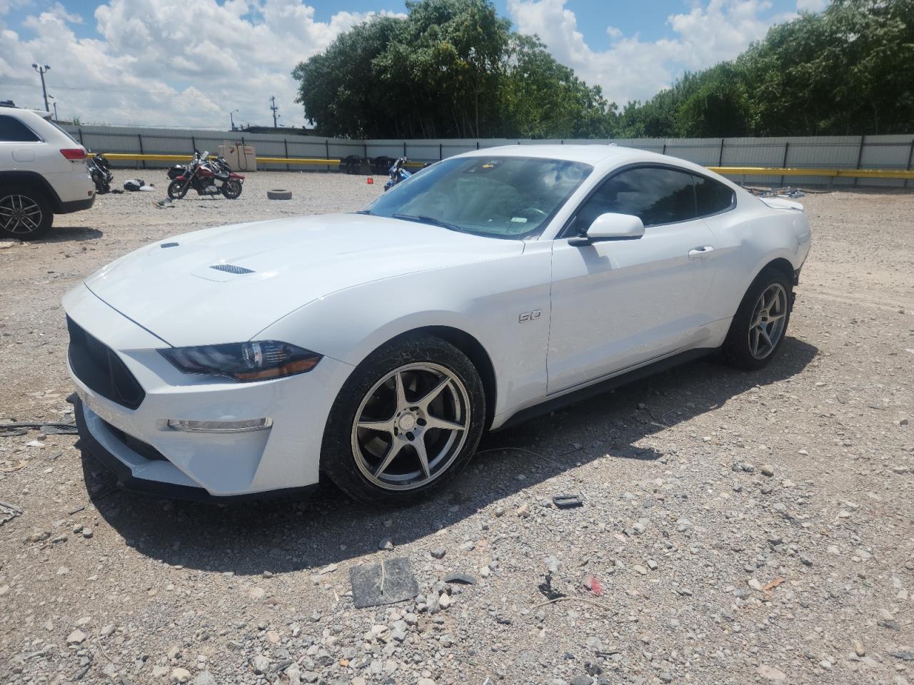 FORD MUSTANG GT
