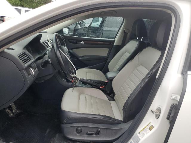 2015 VOLKSWAGEN PASSAT SE 1VWBS7A3XFC088905