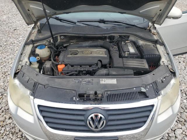 2010 VOLKSWAGEN PASSAT KOM - WVWJK7AN3AE164056