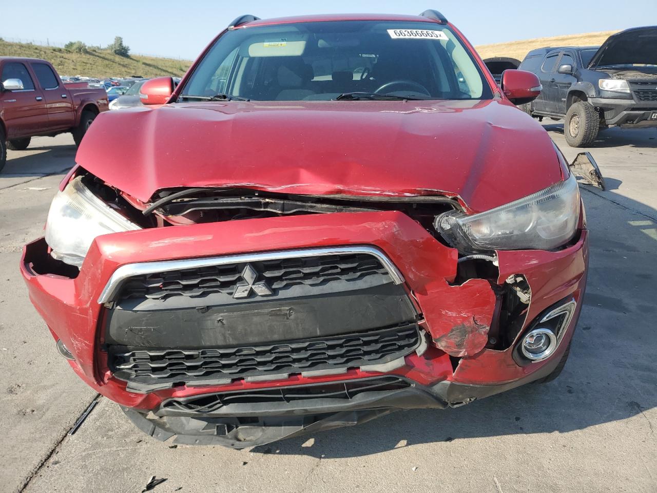 MITSUBISHI OUTLANDER SE