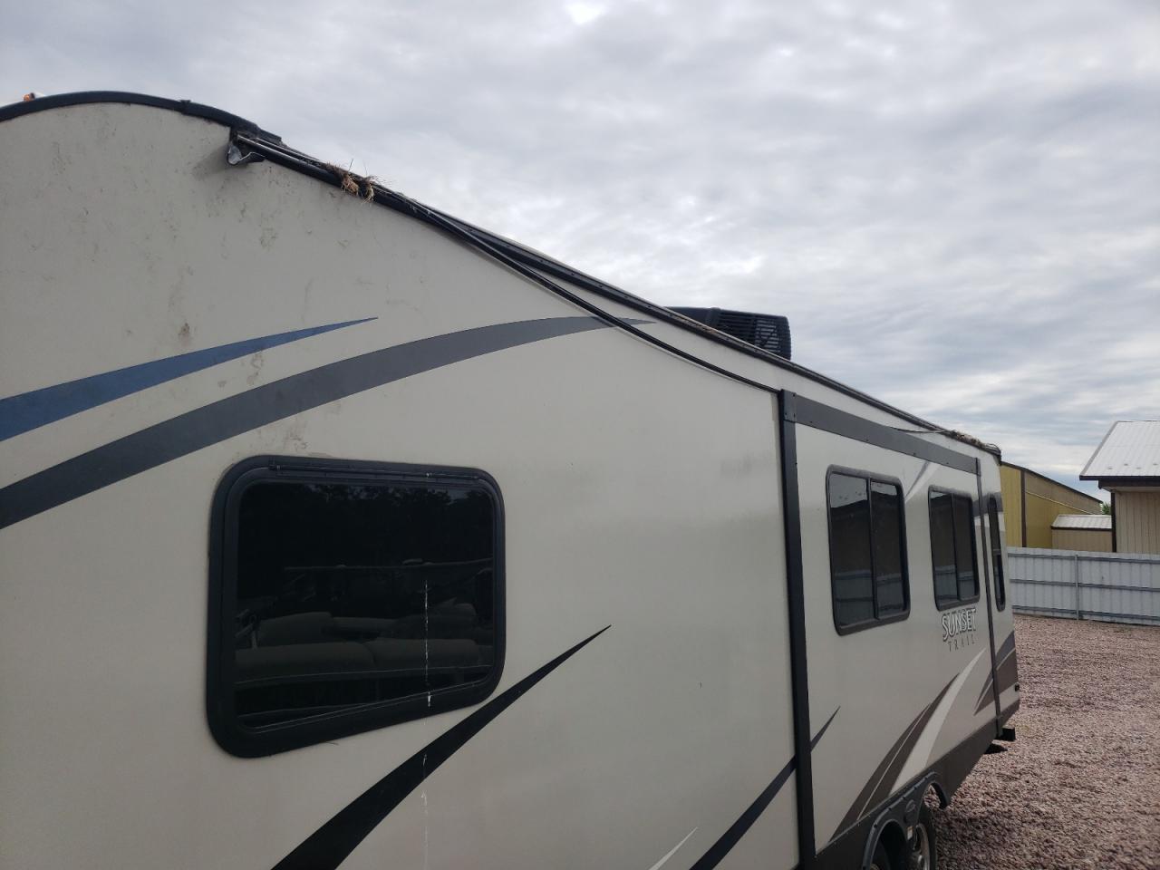 Lot #3308235154 2017 CROSSROADS SUNSET TRA