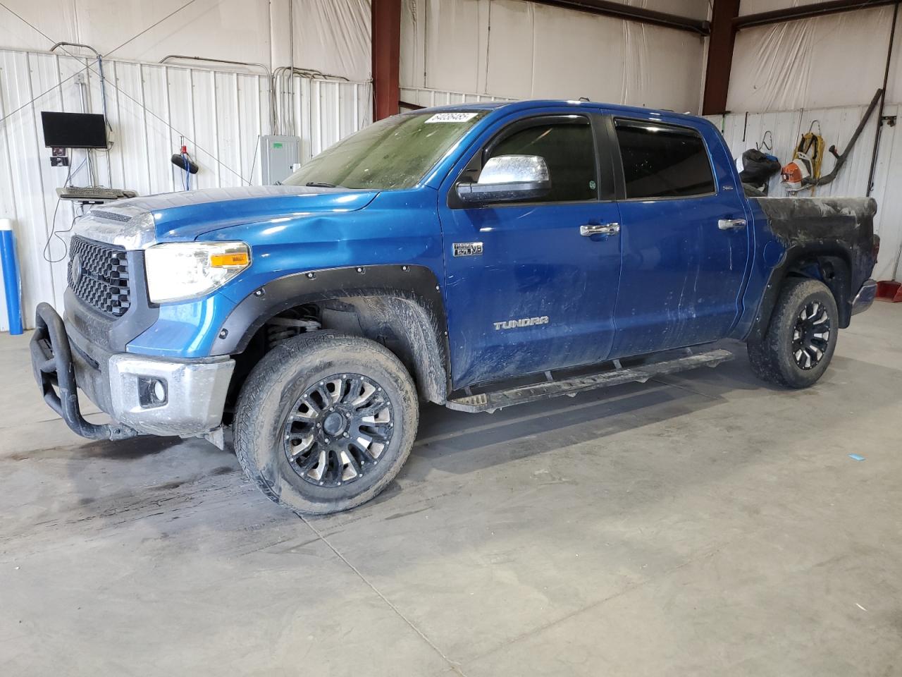TOYOTA TUNDRA CREWMAX SR5