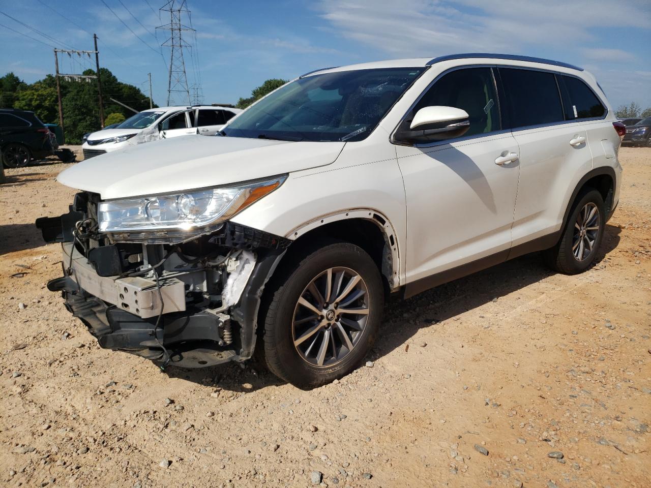 TOYOTA HIGHLANDER SE
