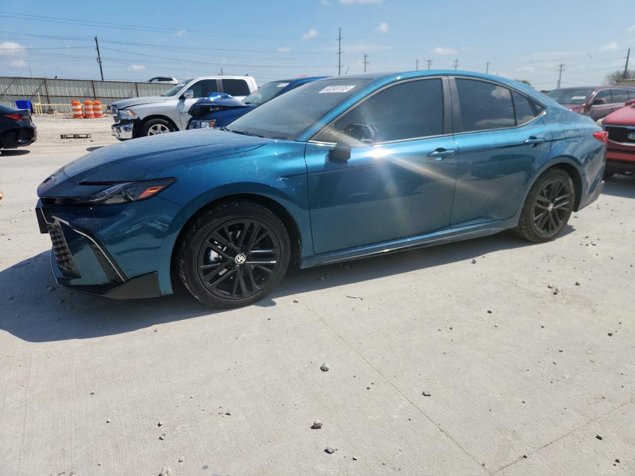TOYOTA CAMRY XSE