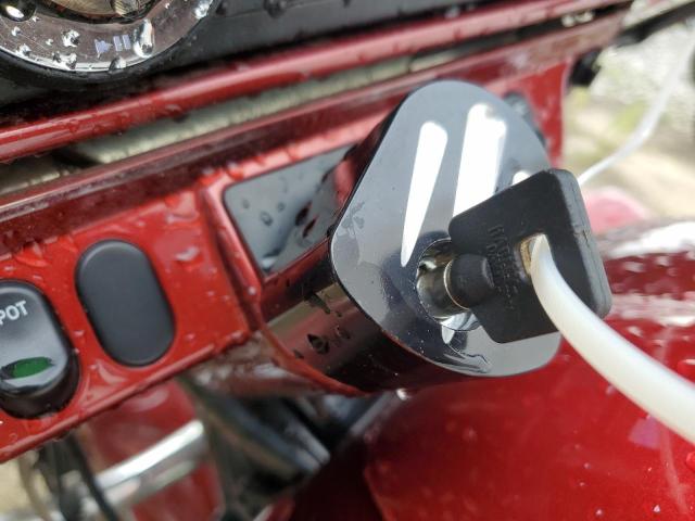 2010 HARLEY-DAVIDSON FLHX 1HD1KB419AB666985