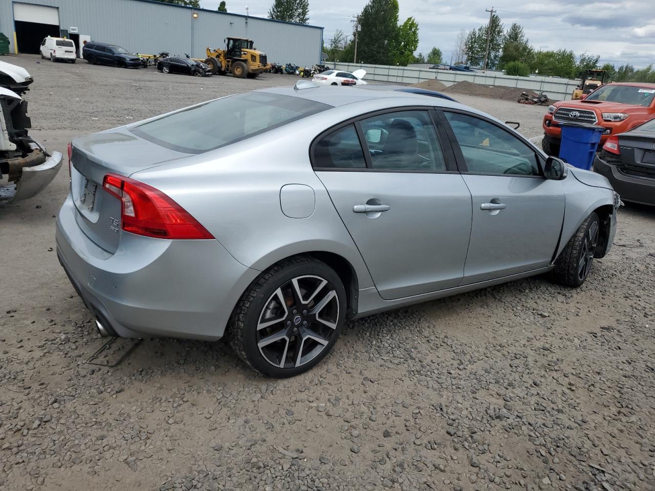 VOLVO S60 DYNAMIC