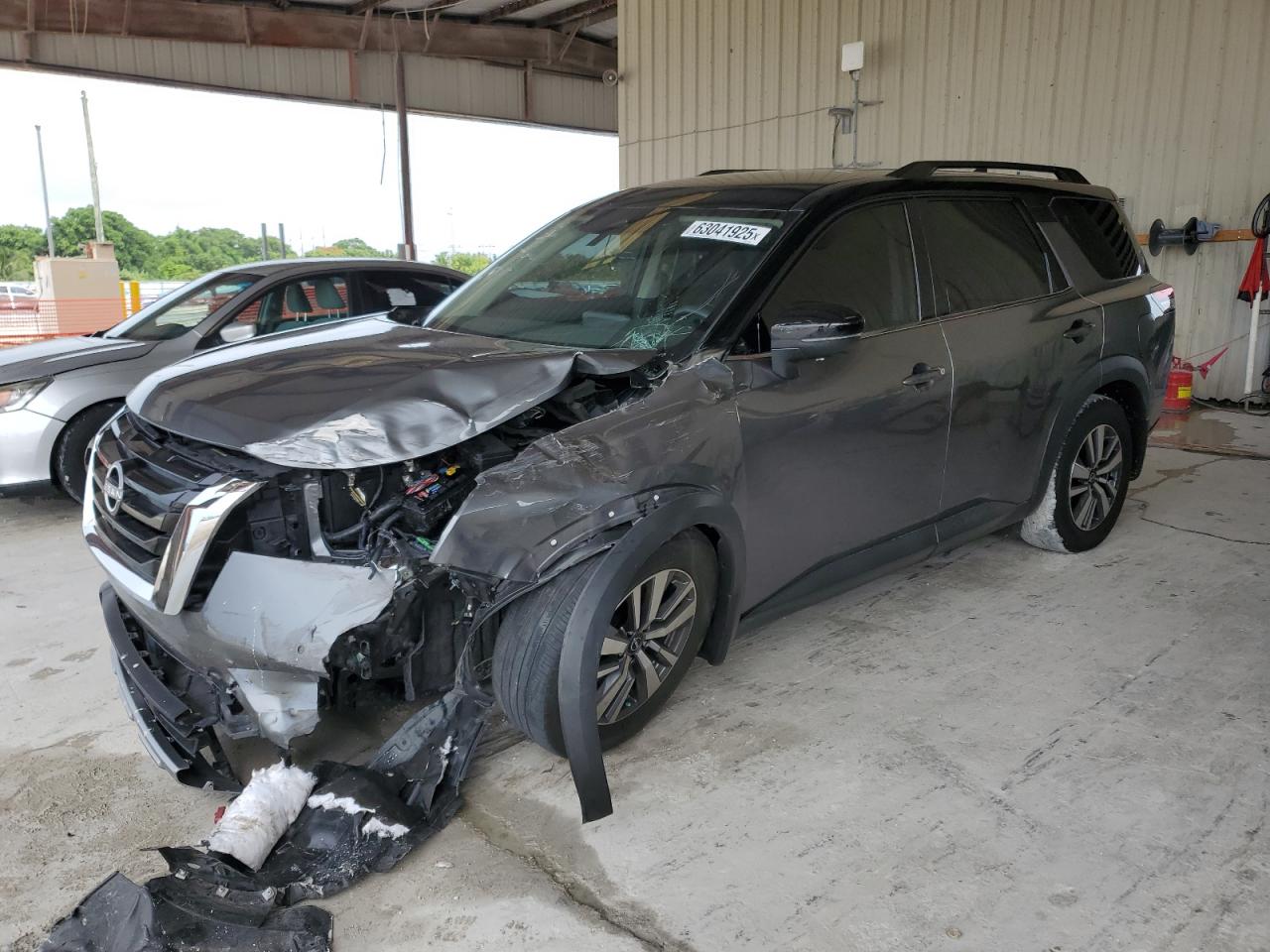 NISSAN PATHFINDER SL