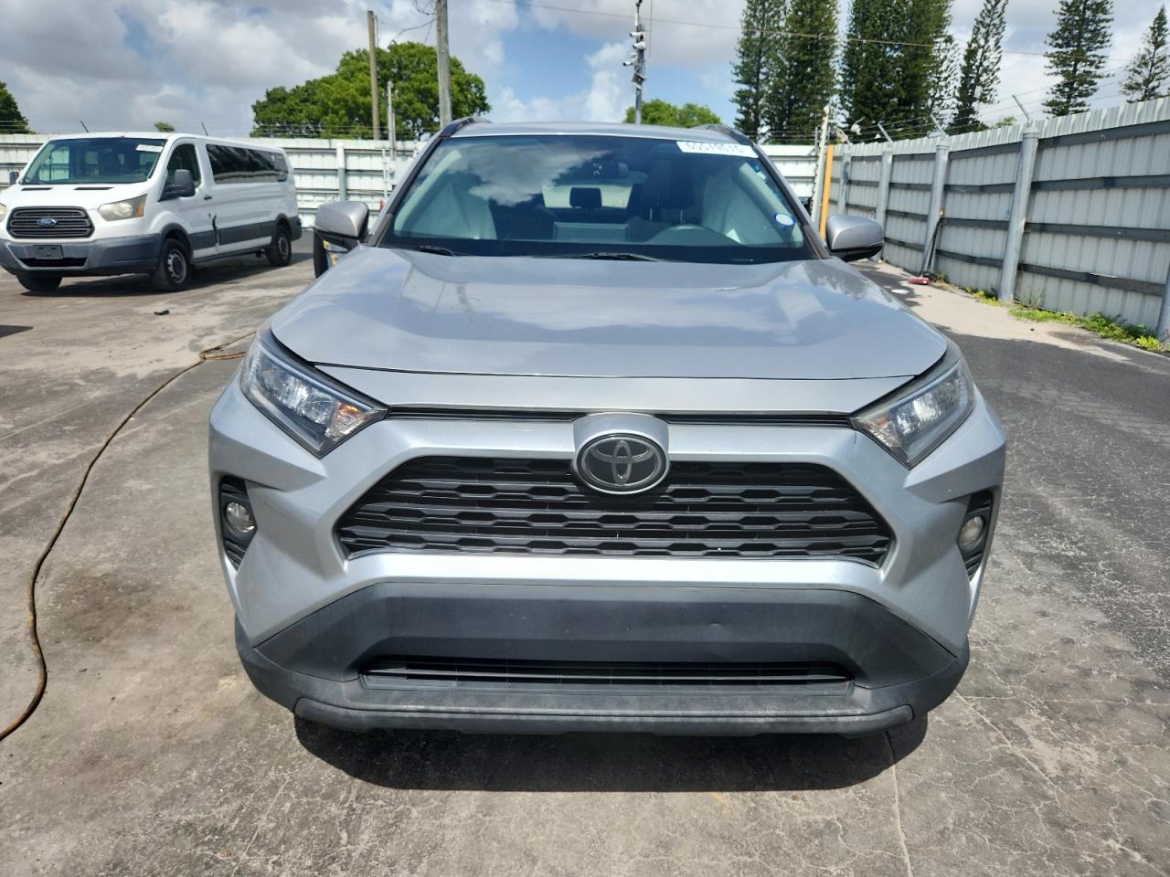 TOYOTA RAV4 XLE