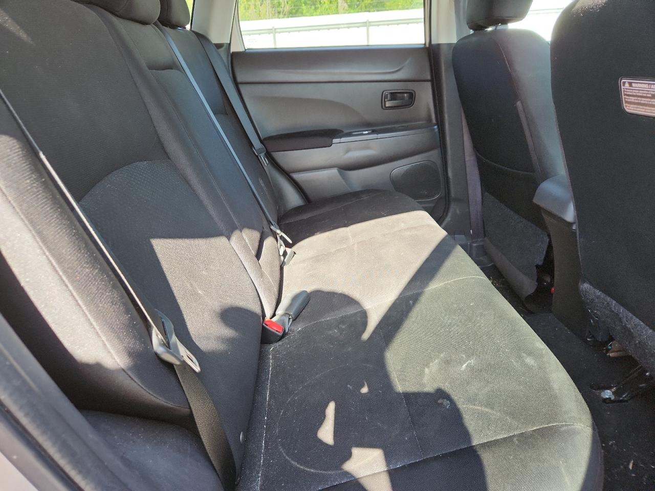 MITSUBISHI OUTLANDER ES