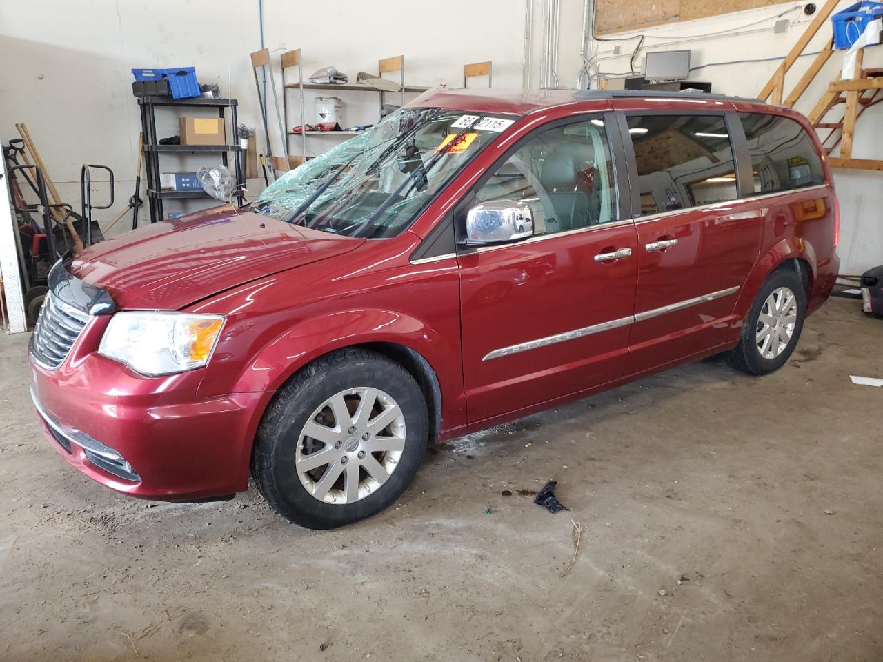 CHRYSLER TOWN & COUNTRY TOURING L