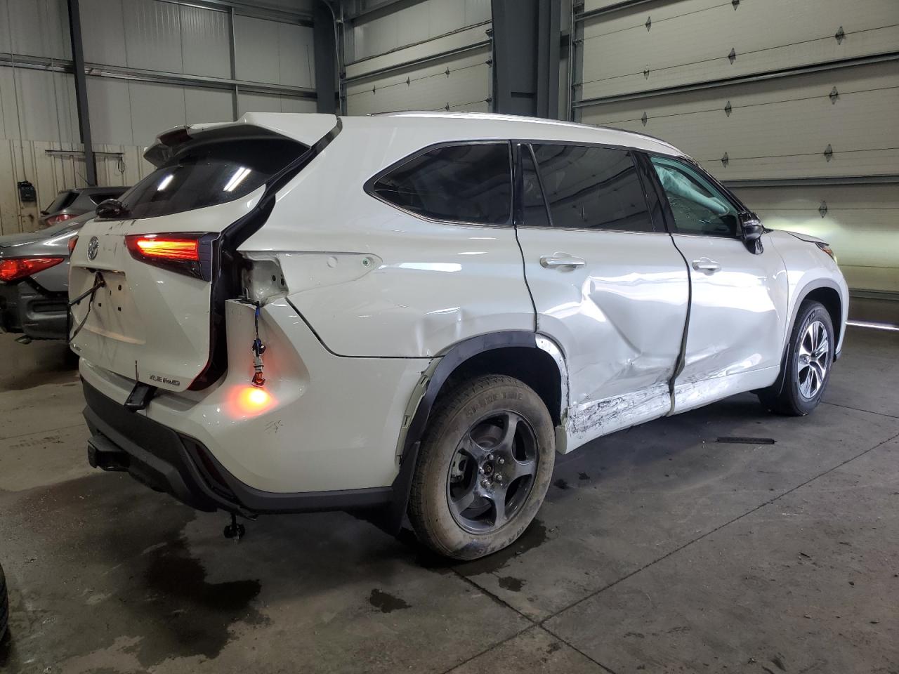 TOYOTA HIGHLANDER XLE