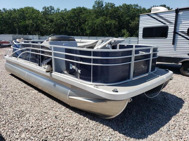 BENNINGTON MARINE PONTOON