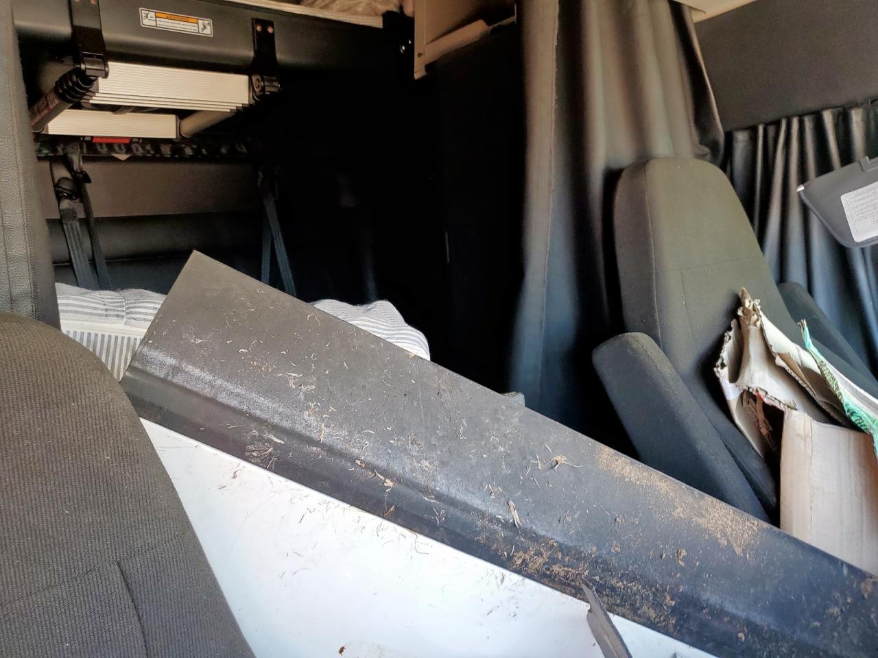 Lot #3318094396 2023 FREIGHTLINER CASCADIA 1