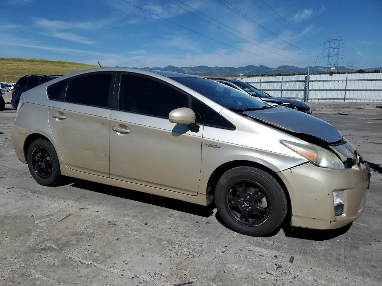 TOYOTA PRIUS