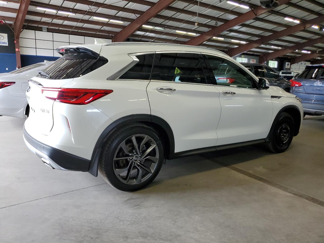 INFINITI QX50 ESSENTIAL