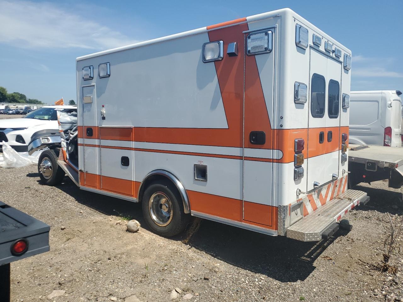 FORD ECONOLINE E350 SUPER DUTY CUTAWAY VAN