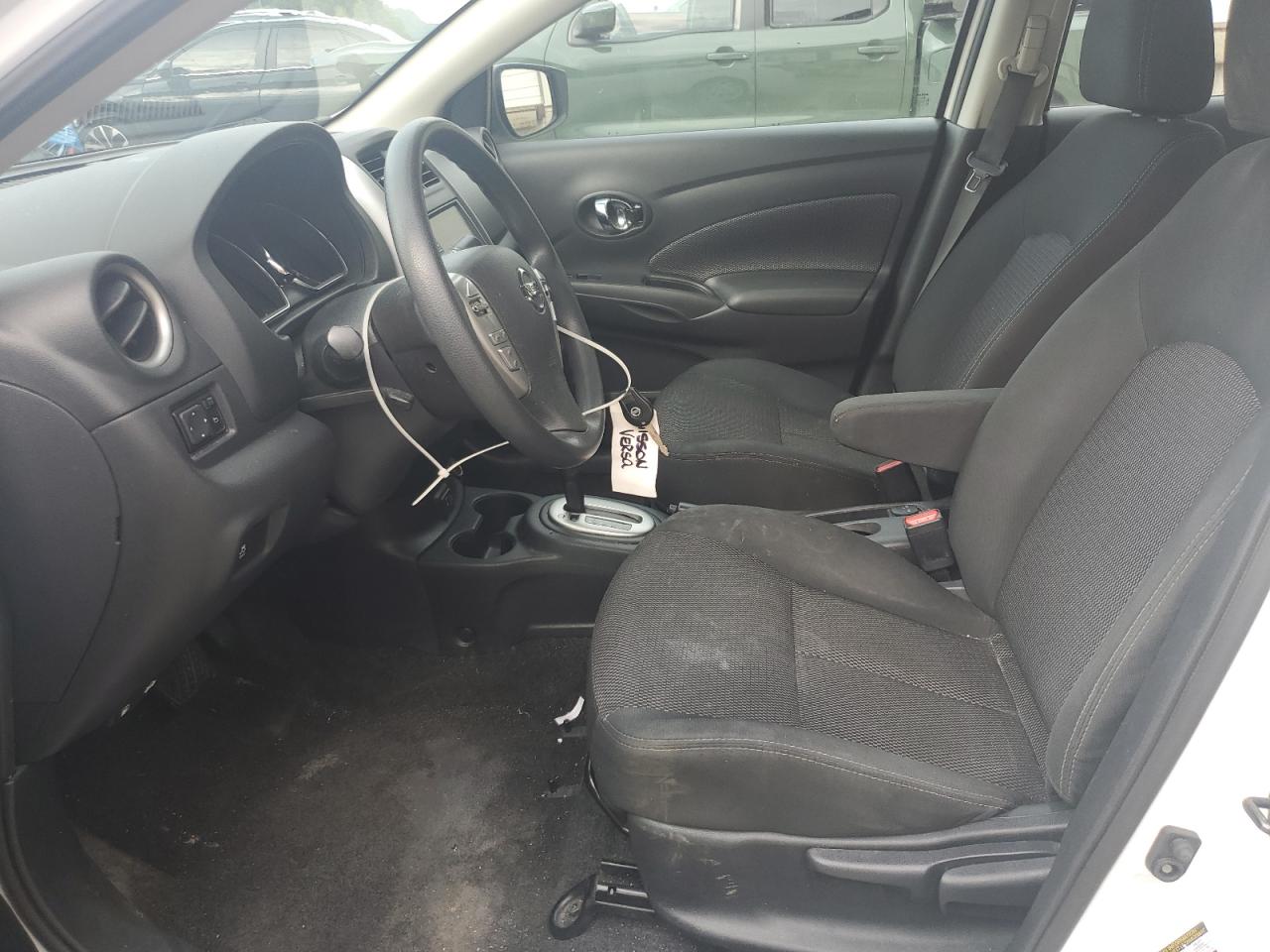 NISSAN VERSA S