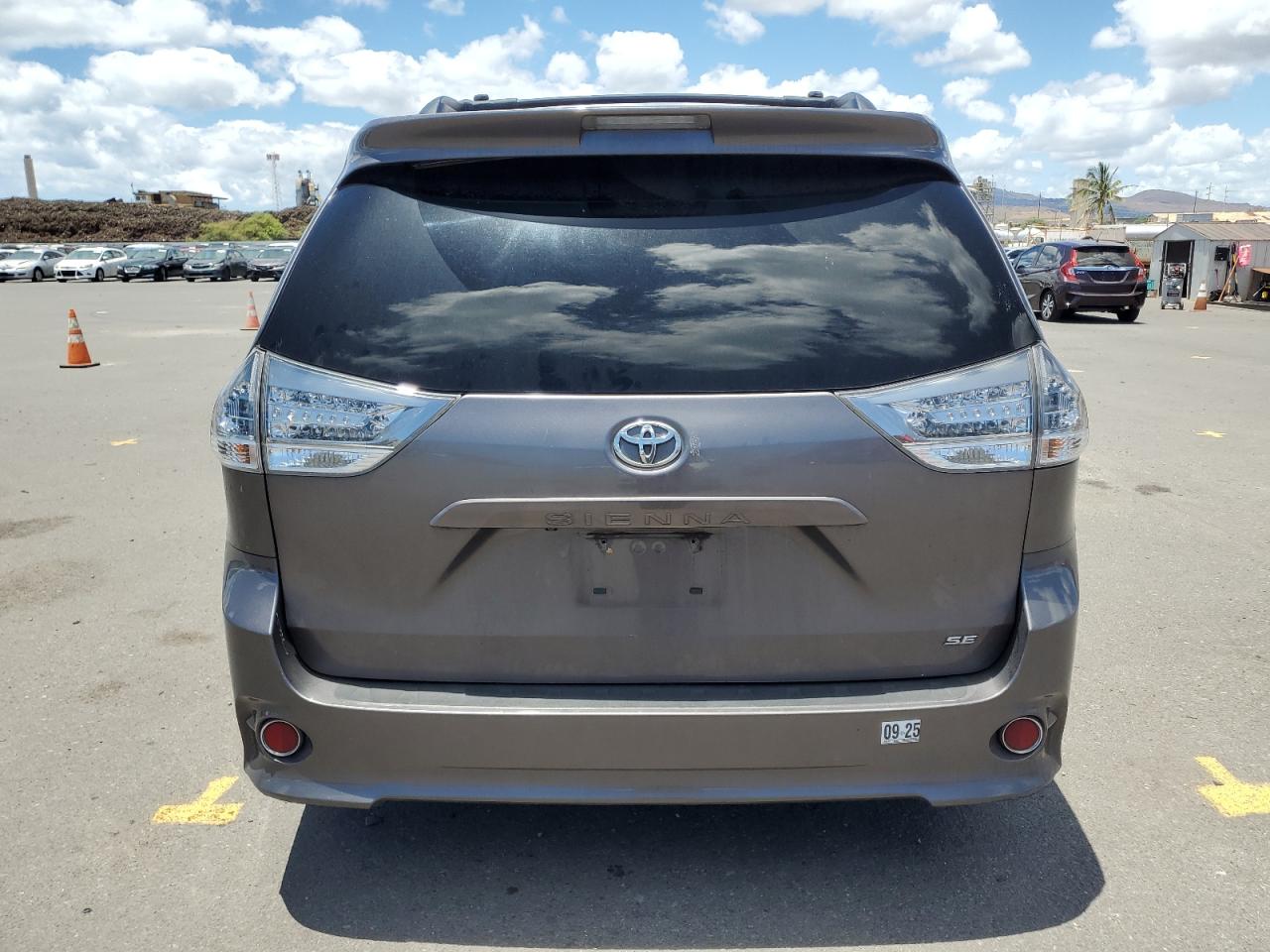 TOYOTA SIENNA SPORT