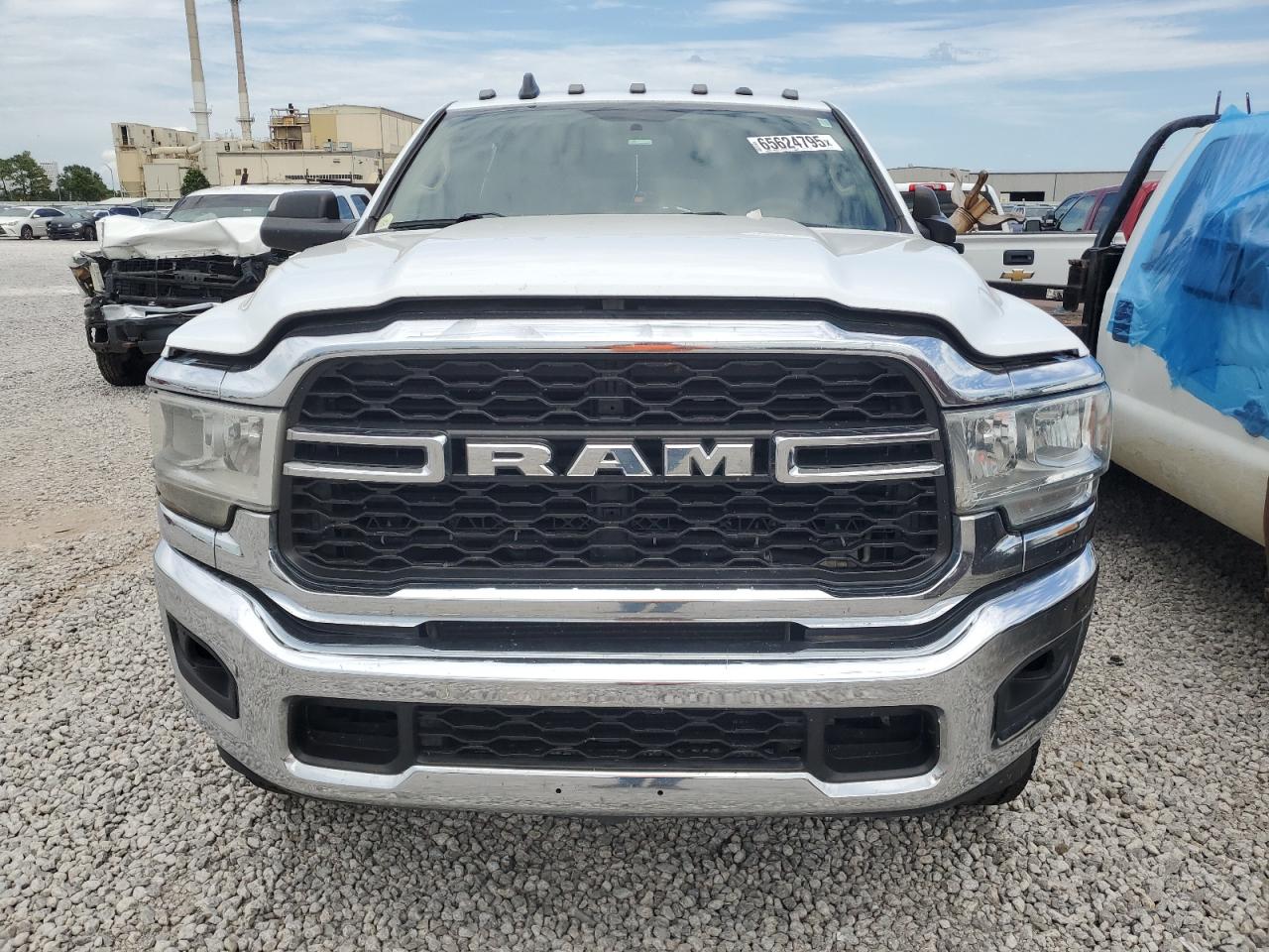 RAM 3500 TRADESMAN