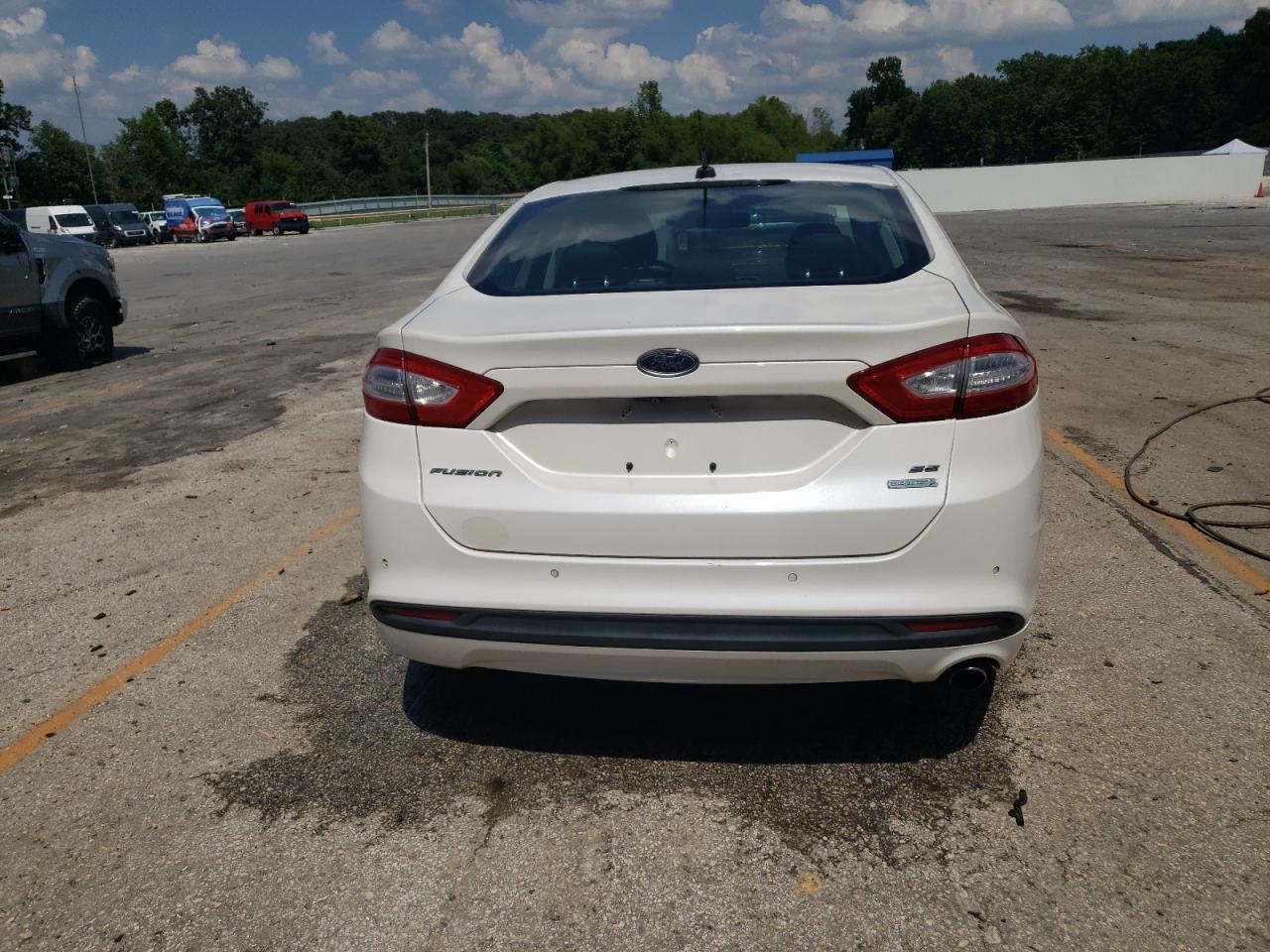 FORD FUSION SE