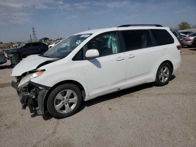 TOYOTA SIENNA LE