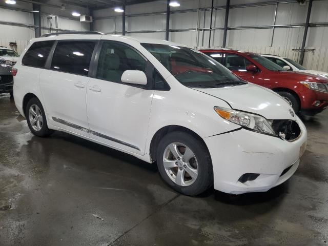 2017 TOYOTA SIENNA LE 5TDKZ3DC2HS841394