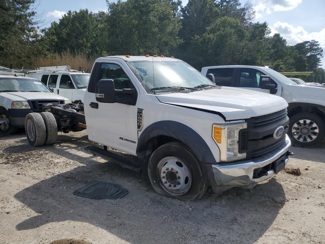 FORD F-550 SUPER DUTY