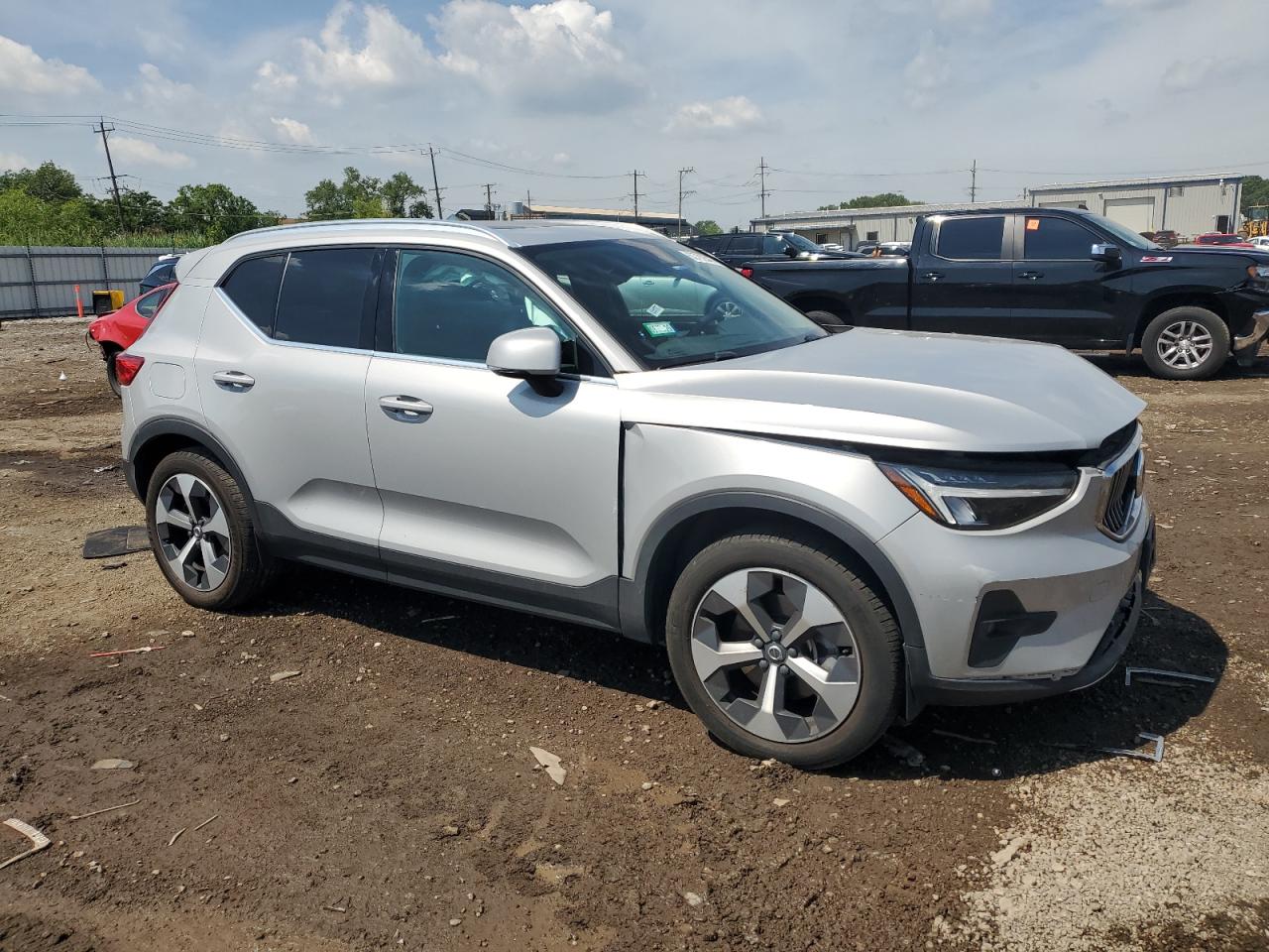 VOLVO XC40 PLUS