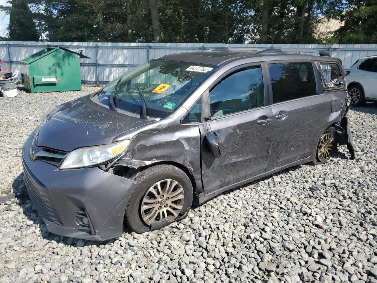 TOYOTA SIENNA XLE