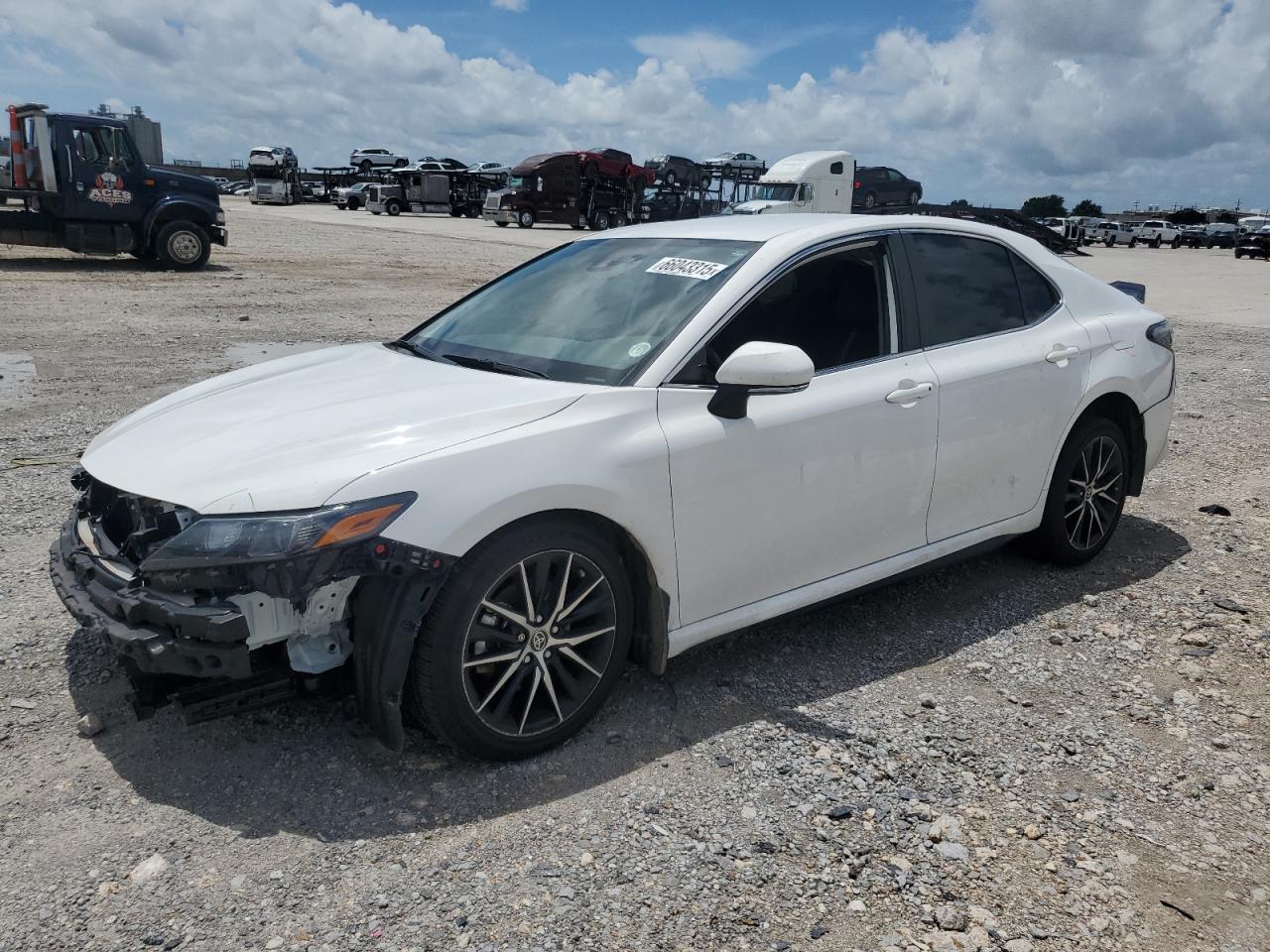 TOYOTA CAMRY SE NIGHT SHADE
